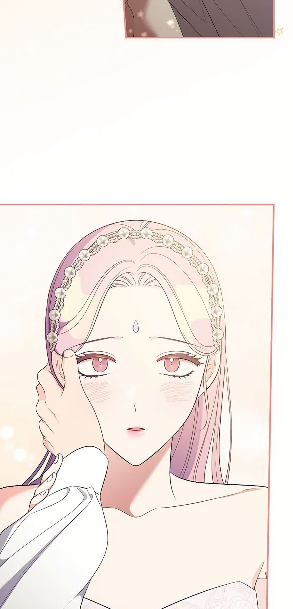 Duchess in the Glass House page 4